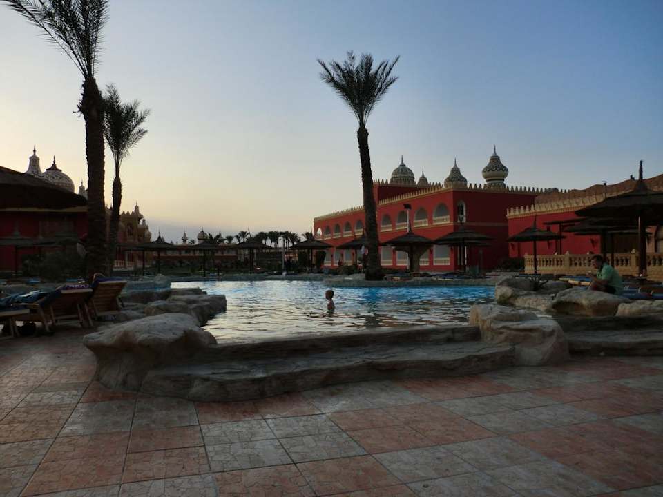 Abendsonne Pickalbatros Alf Leila Wa Leila Resort - Neverland Hurghada
