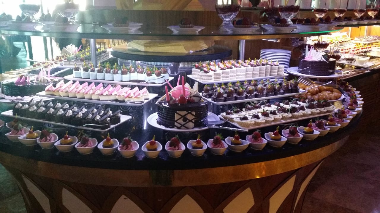 Büffet Granada Luxury Okurcalar