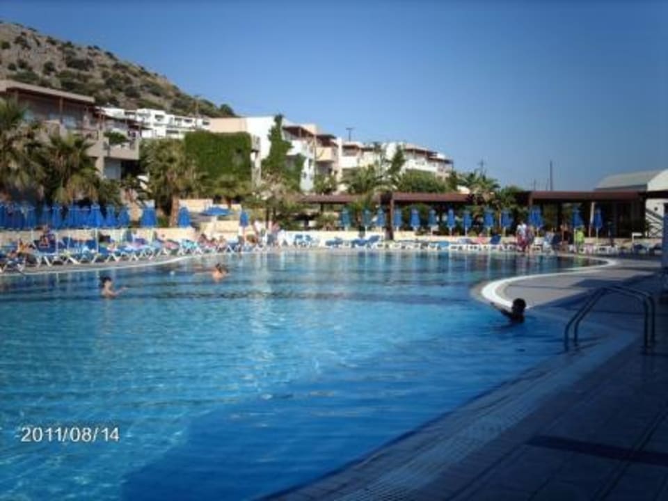 Piscine avec animations Grand Hotel Holiday Resort