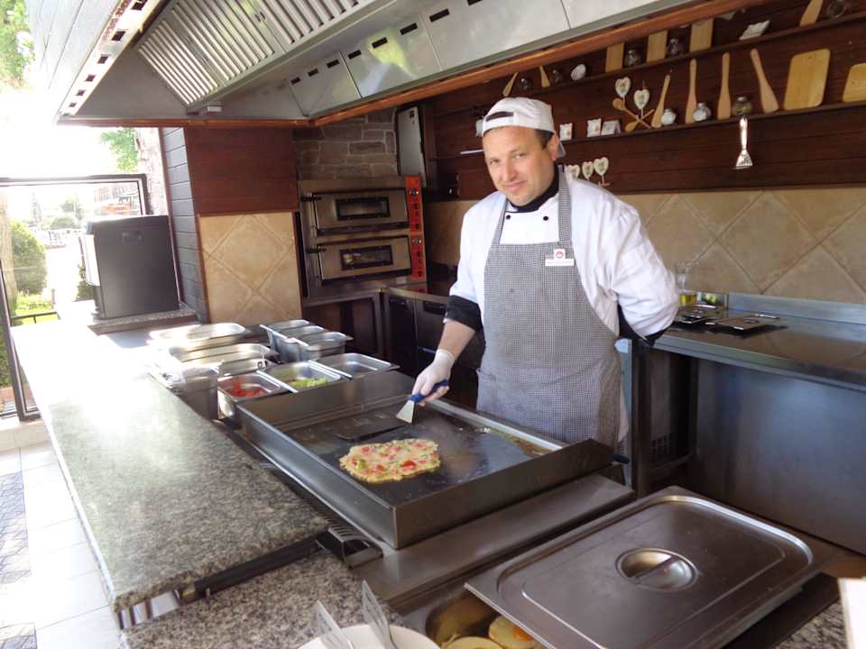 Der freundliche Eierkoch HI Hotels Imperial Resort