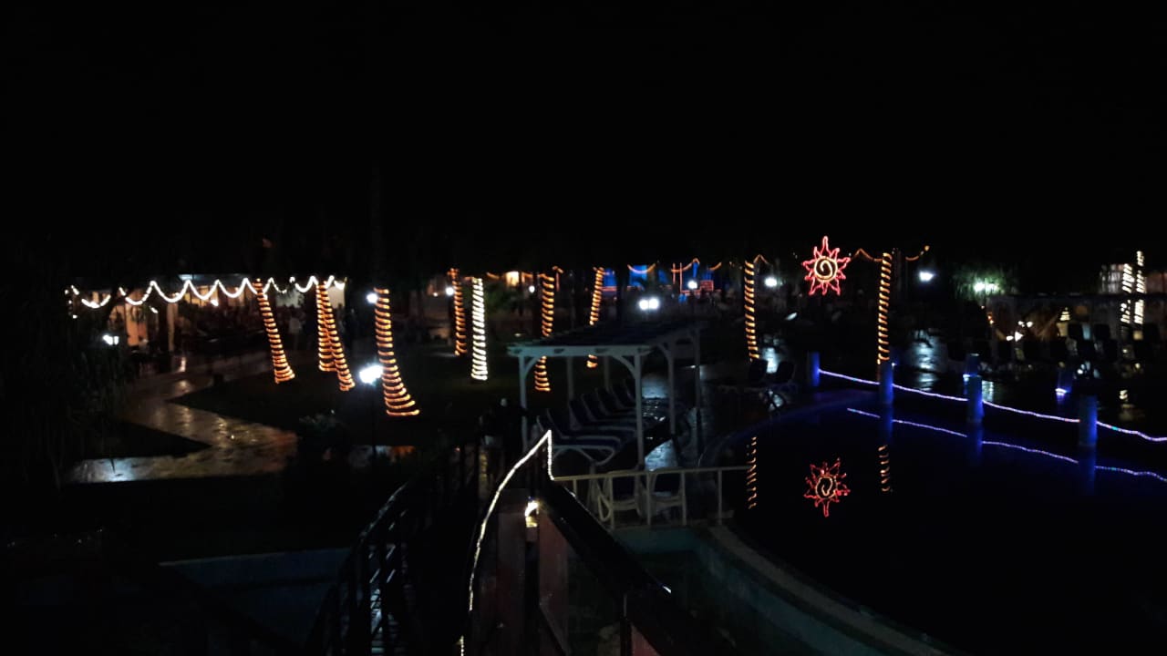 Pool und Allee bei Nacht Sol Hicacos Varadero