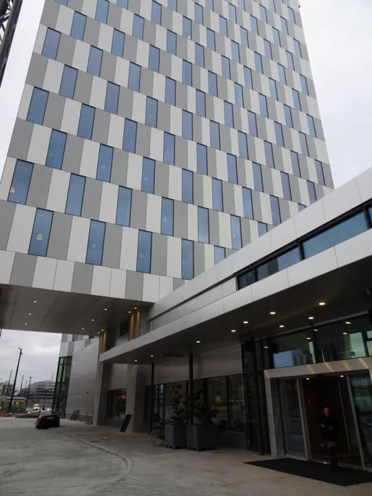 Entrance Clarion Hotel Helsinki