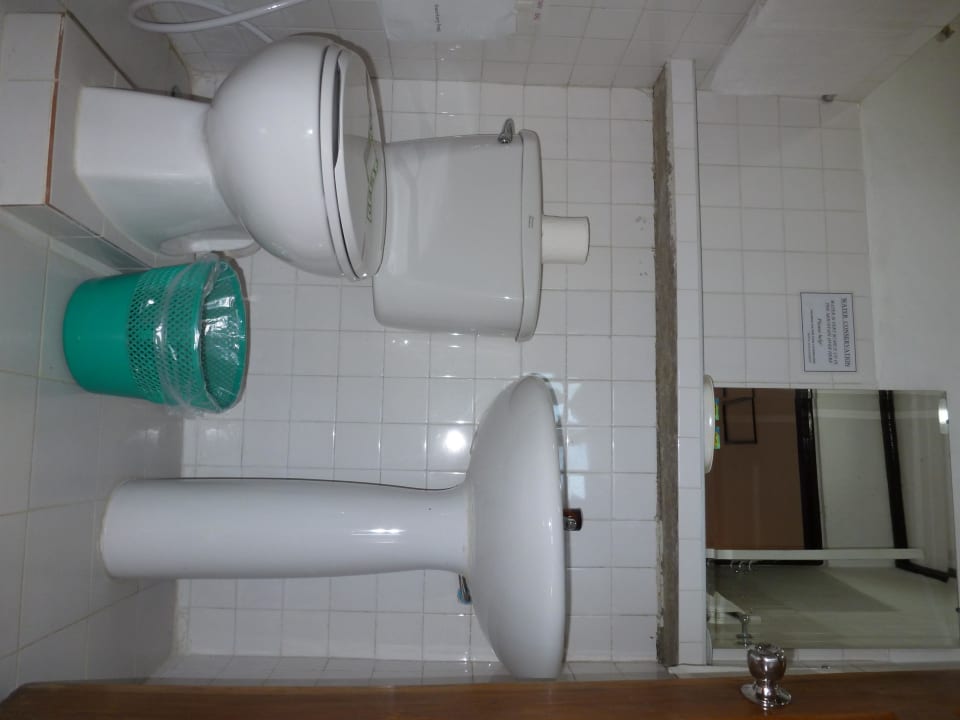 WC und Waschbecken Mountain Top Hotel