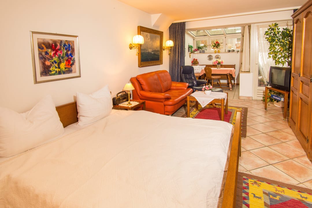 Studio Economy 12 Ferienwohnungen am Schloss