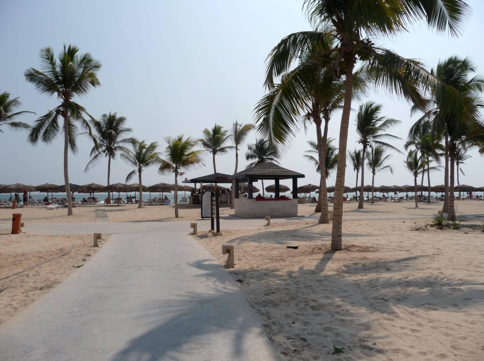 Weg zum Strand Salalah Rotana Resort