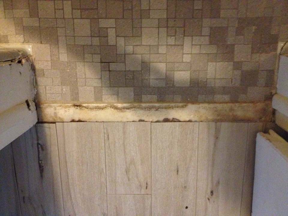 Bodenschiene Bad/Zimmer  Postcard Inn Beach Resort & Marina @ Holiday Isle