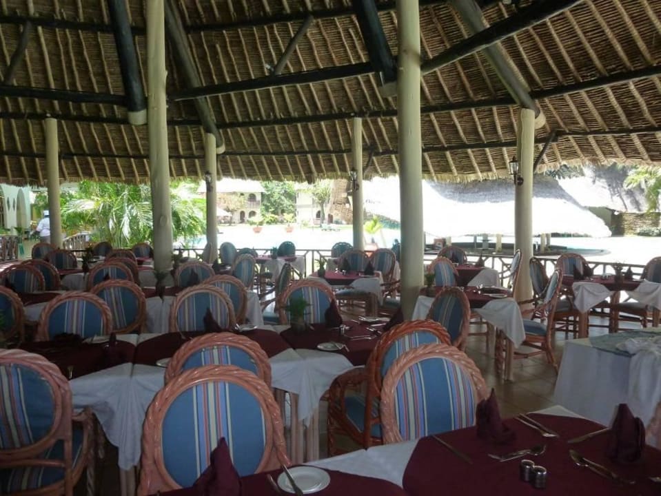 Restaurant Neptune Paradise Beach Resort & Spa