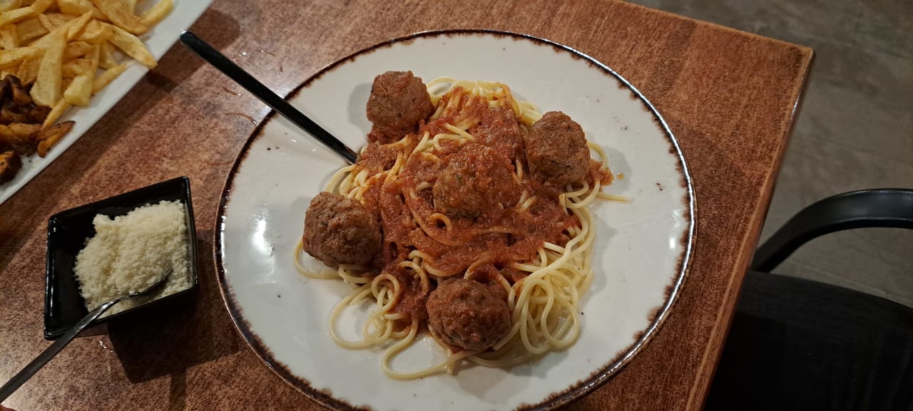 Gastro Dionysos Apartments & Studios