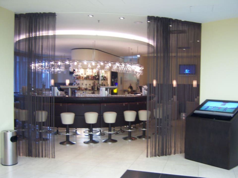 Hotelbar Lindner Hotel Vienna Am Belvedere, part of JdV by Hyatt