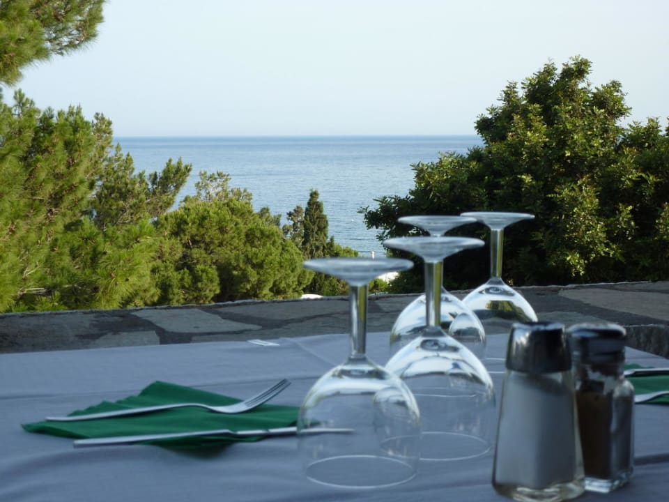 Mahlzeit! Hotel Kakkos Bay