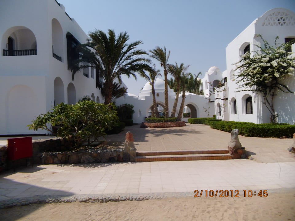 Durchgang zum kleinen Pool Arabella Azur Resort