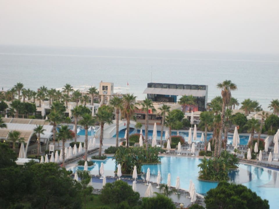 Pool Susesi Luxury Resort
