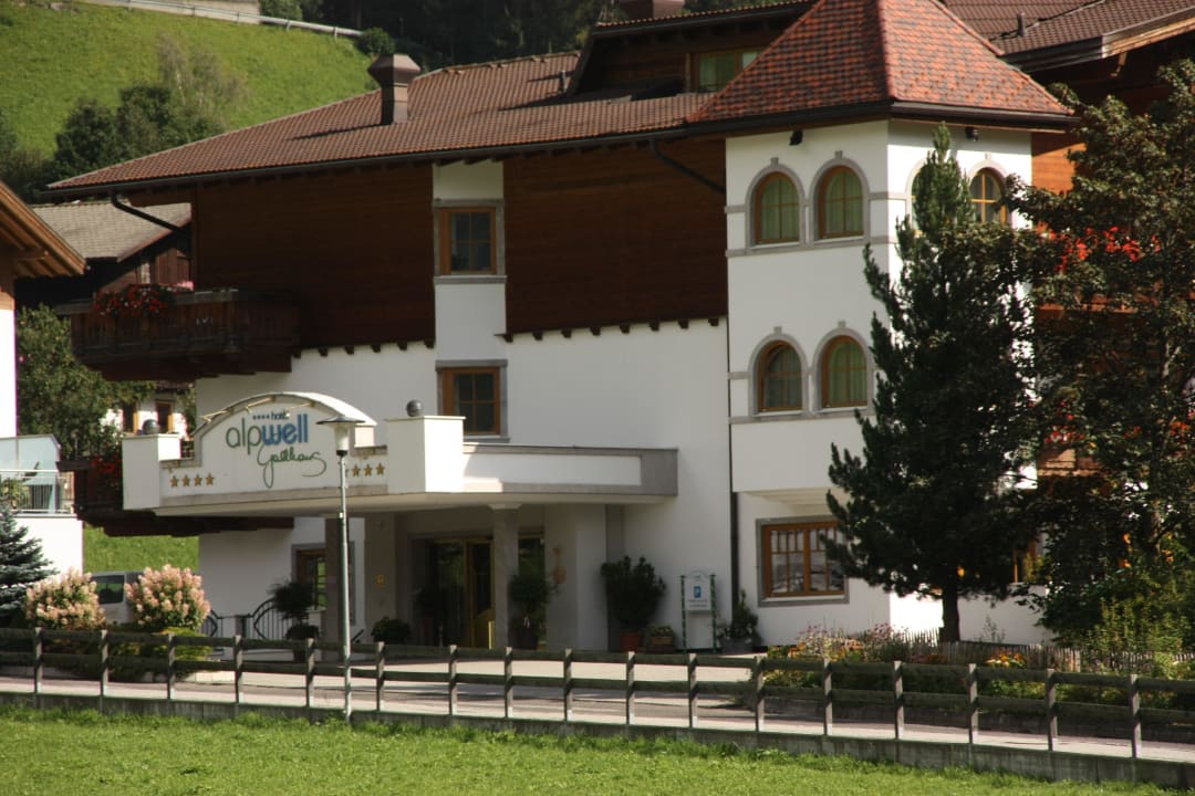 Hoteleingang Hotel Gallhaus Valle Aurina Ahrntal Holidaycheck