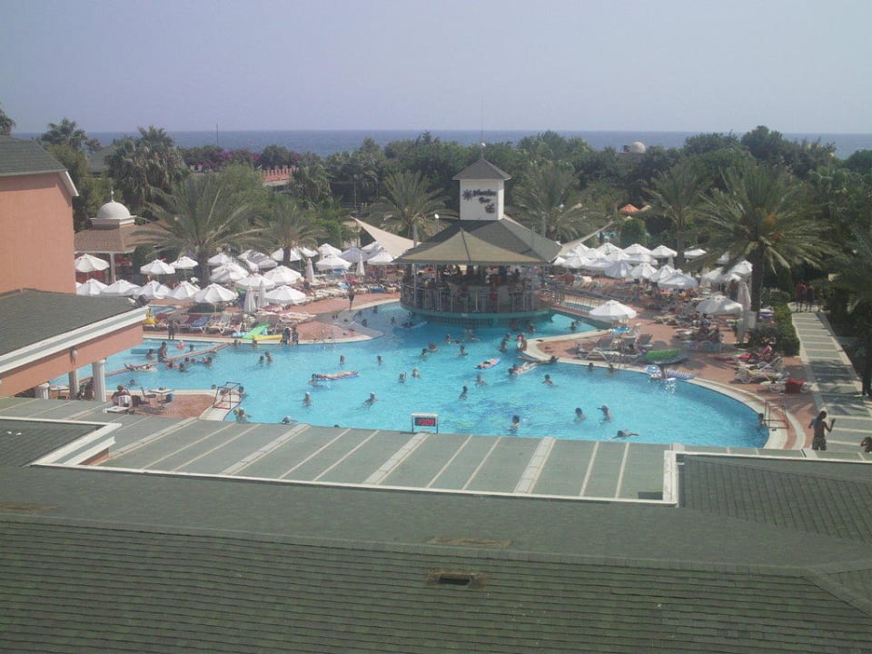 Die Poolanlage Insula Resort & Spa