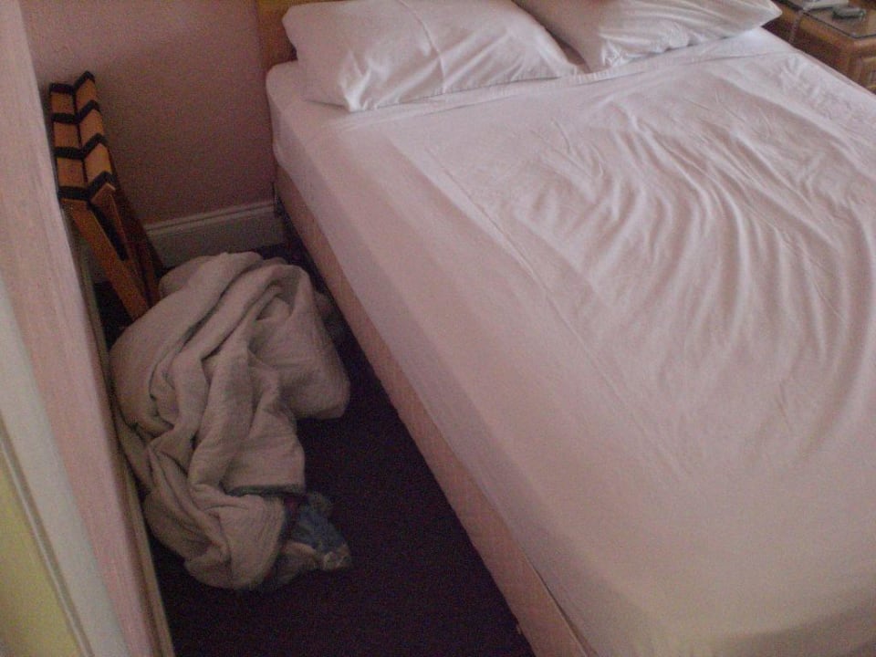 nach Housekiping Hotel Outrigger Beach Resort