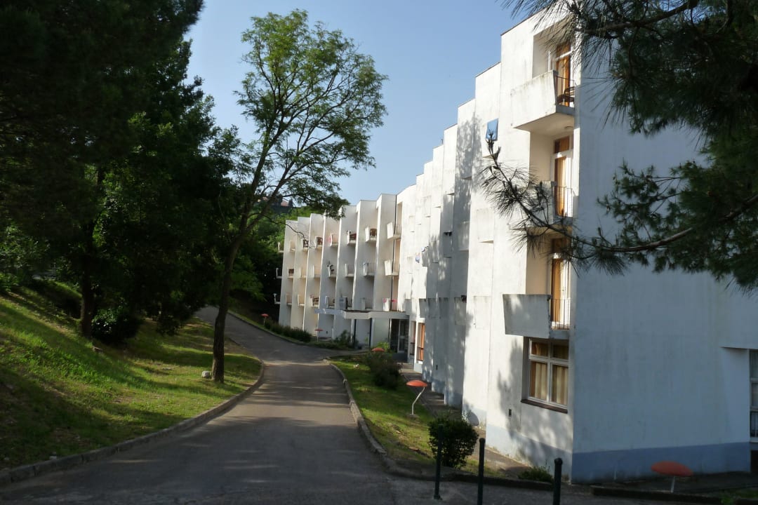 Hotel von außen Hotel Omišalj - Depadances Marina & Primorka