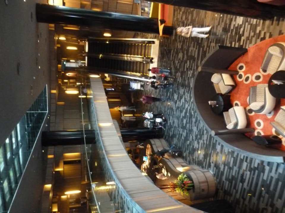 Lobby Hotel Crowne Plaza Changi Airport