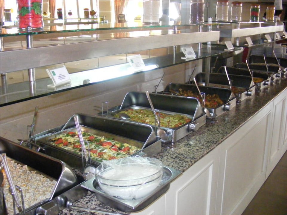Buffet Can Garden Beach