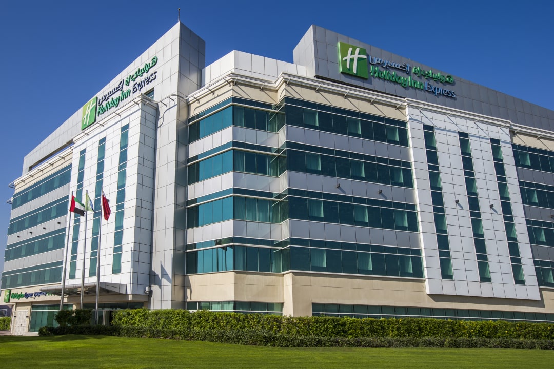 Außenansicht Holiday Inn Express Dubai Airport