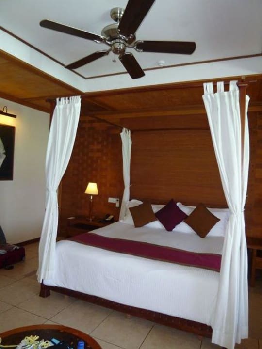 Deluxe Beach Villa Kuramathi Maldives