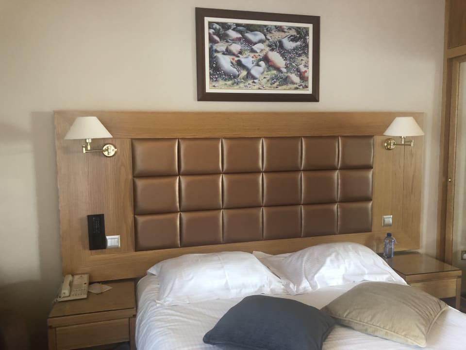 Zimmer Adams Beach Hotel