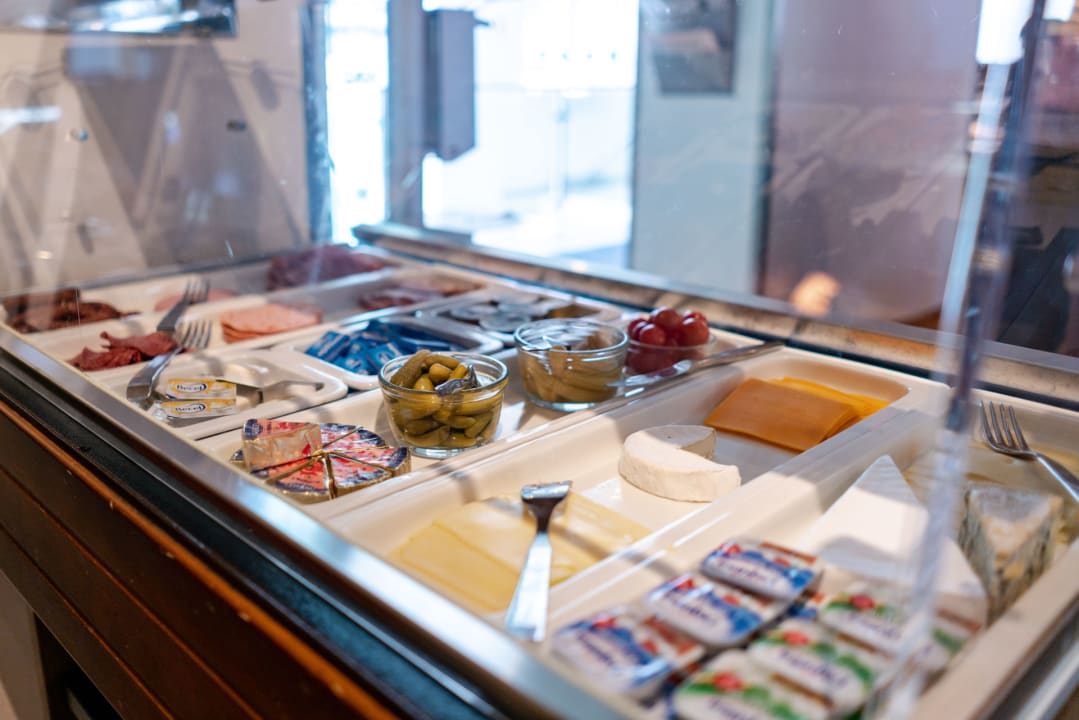 Gastro Binders Budget City-Mountain Hotel