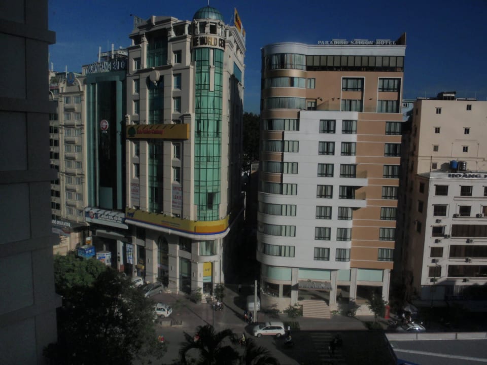 Vista desde la habitación-zona posterior Hotel New World Saigon