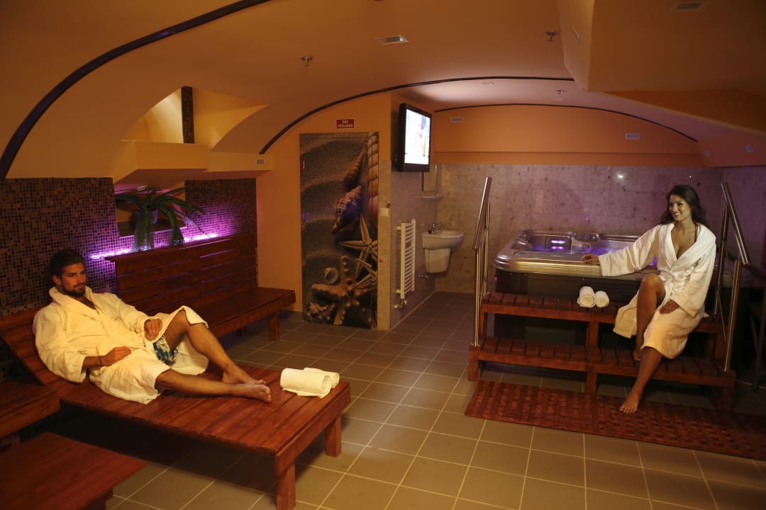 Sport & Freizeit Six Inn Hotel Budapest