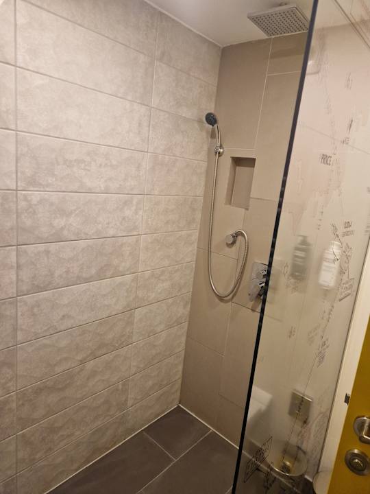 Zimmer ibis Styles Bucharest Airport