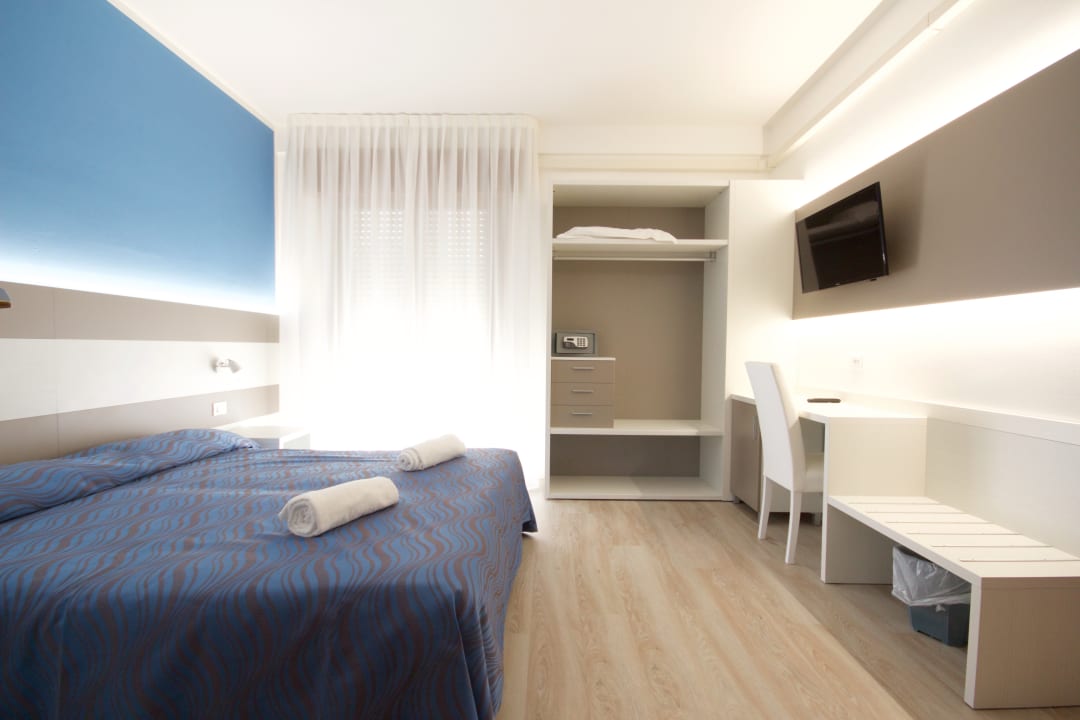 Zimmer Hotel Serenella