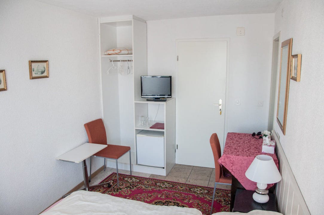 Single room Hotel Plaza
