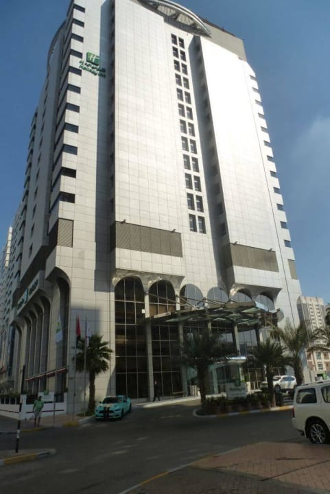 Ansicht Hotel bei Tag Copthorne Downtown Abu Dhabi
