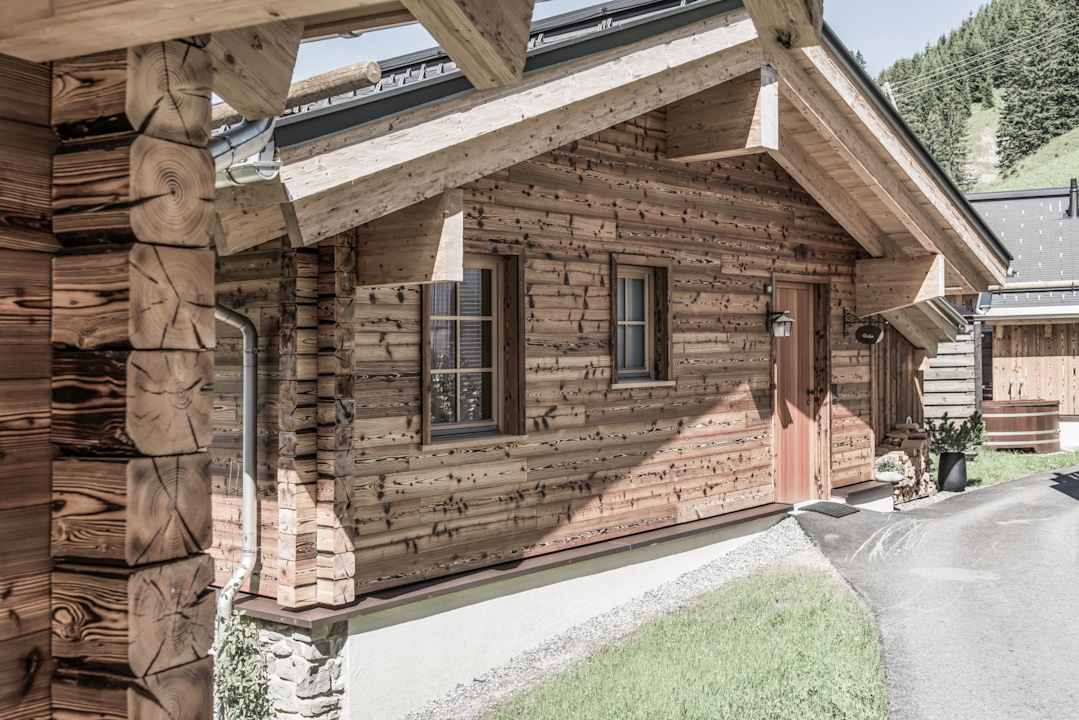 Außenansicht Aadla Walser-Chalets am Arlberg