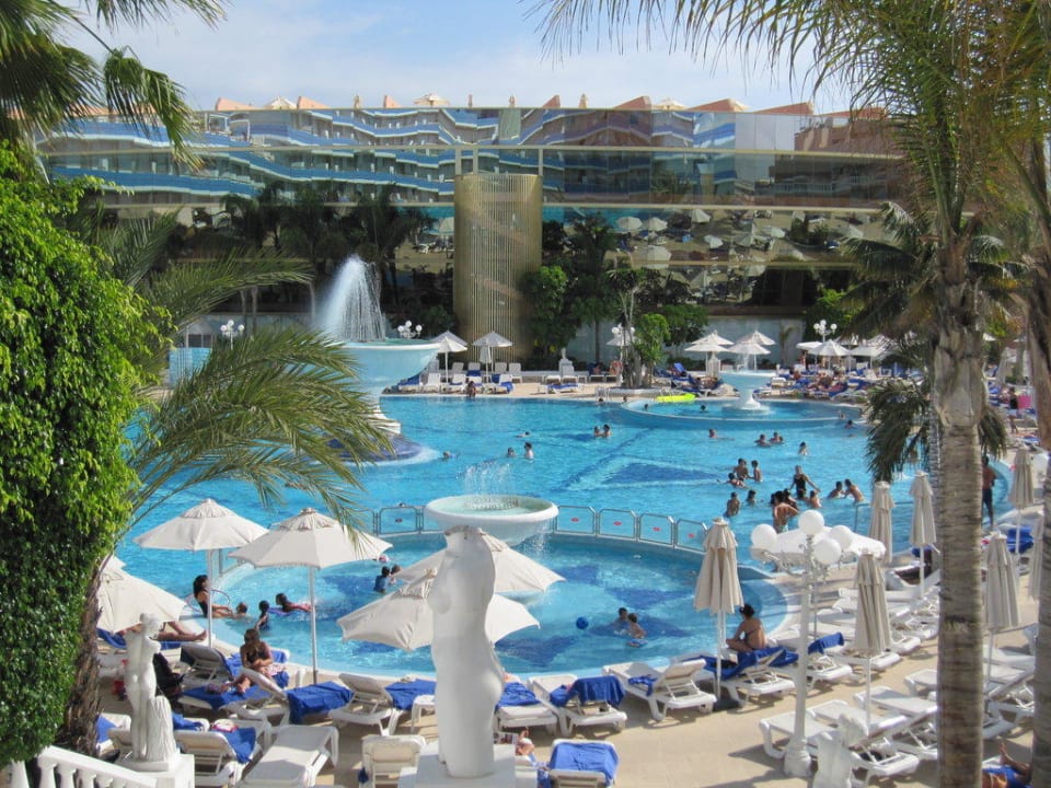 Pool Mediterranean Palace Hotel