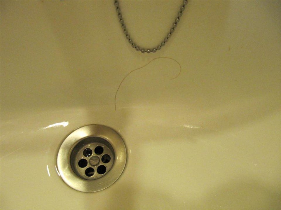 Sauberkeit Bad bei Erstbezug Aparthotel Houm Plaza Son Rigo