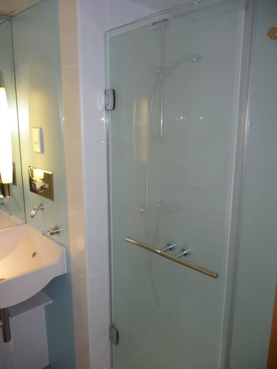 Badezimmer Hotel Novotel London Waterloo