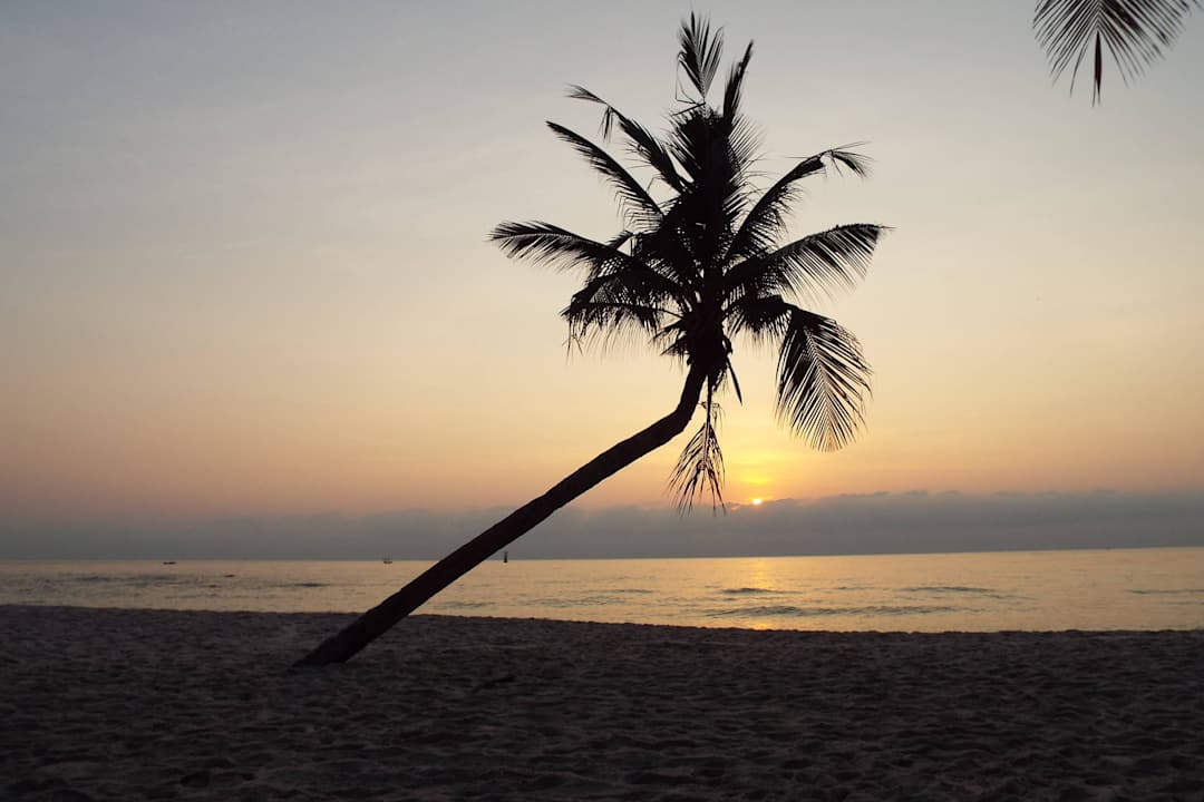 Sonnenaufgang links neben dem Hotel Laksasubha Hua Hin