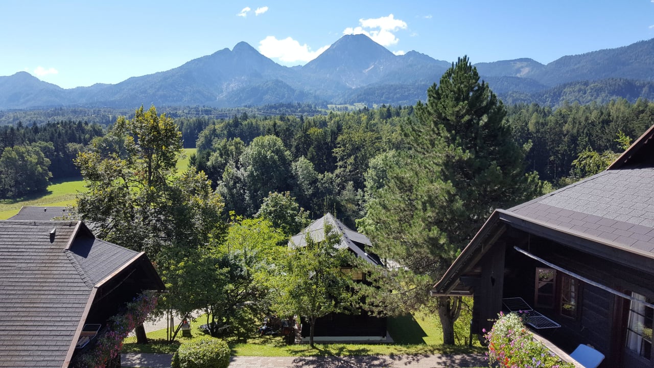 Ausblick vom Spa-Bereich Naturel Hoteldorf Schönleitn