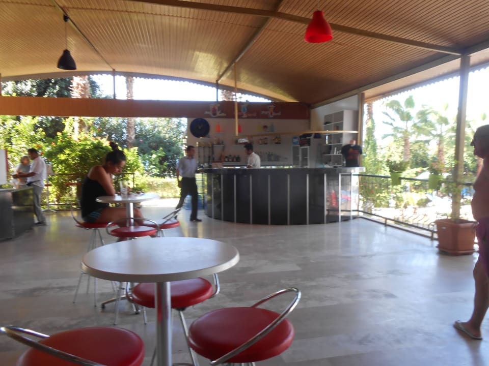 Poolbar Hotel Ideal Beach