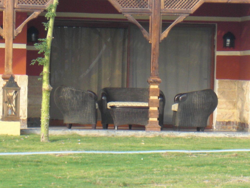 Blick auf die Terrasse eines Bungalows/Suite? Pickalbatros Jungle Aqua Park Resort - Neverland Hurghada