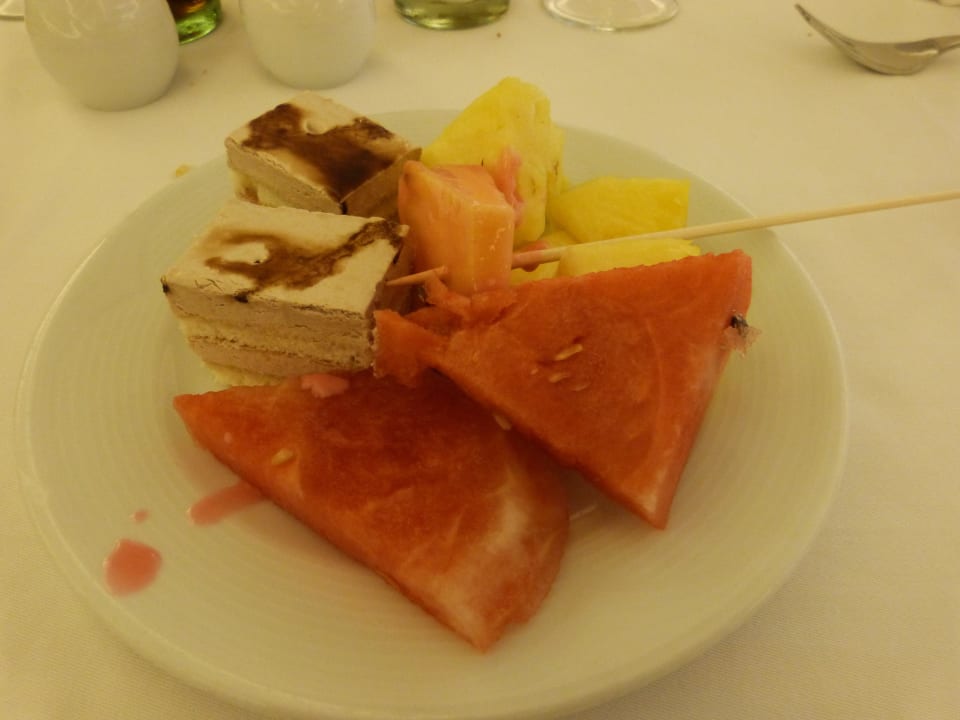 Nachtisch Sabina Hotel & Suites