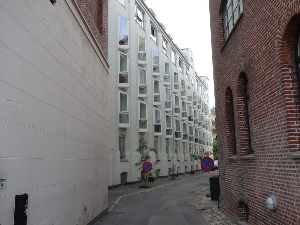 Die Seitengasse am Hotel Hotel Copenhagen Strand