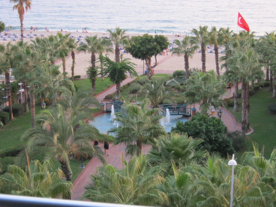 Park zum Strand Blick von oben  Gardenia Hotel