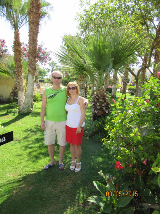 Piękny ogród hotelowy Mirage Bay Resort & Aqua Park