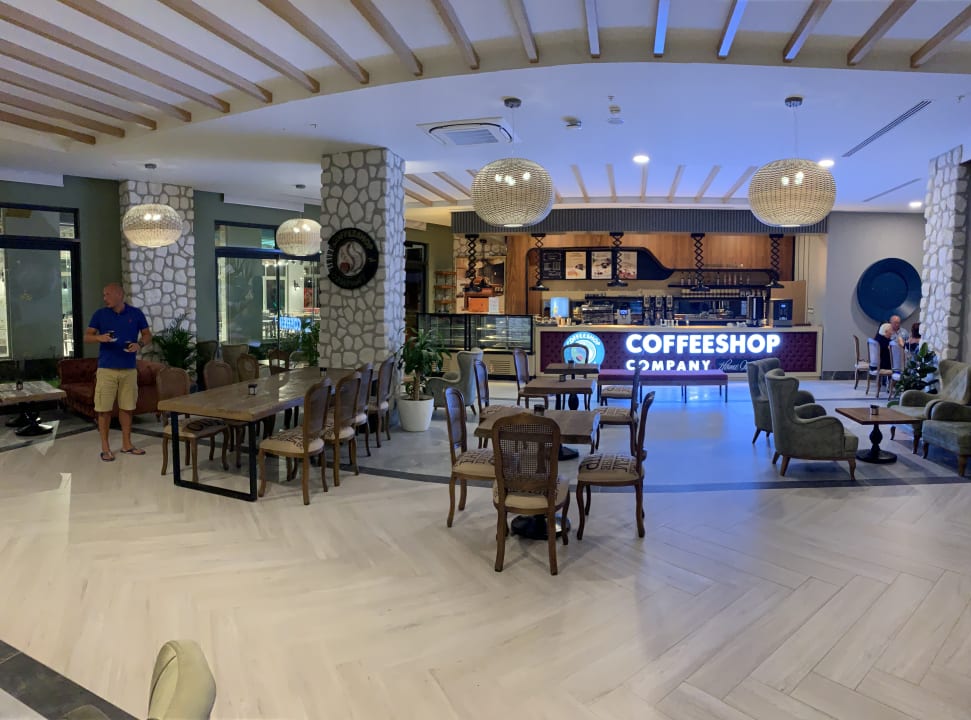 Gastro Side Royal Palace Hotel & Spa