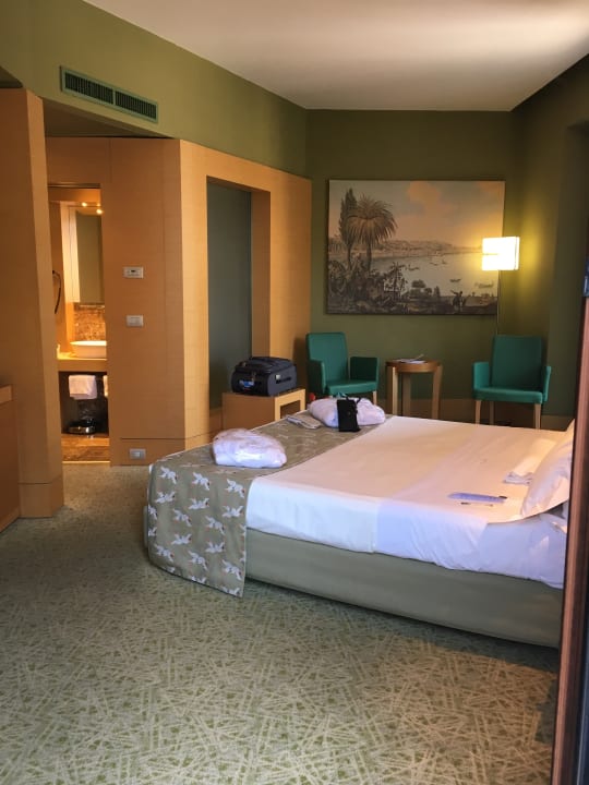 Zimmer UNAHOTELS Napoli