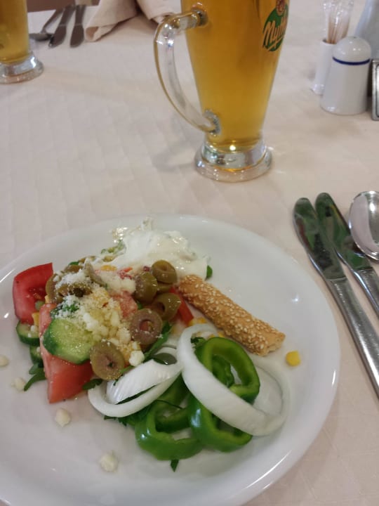 Kleine Salatauswahl vom Büffet jeden Tag etwas anderes Hotel Ariadne Beach