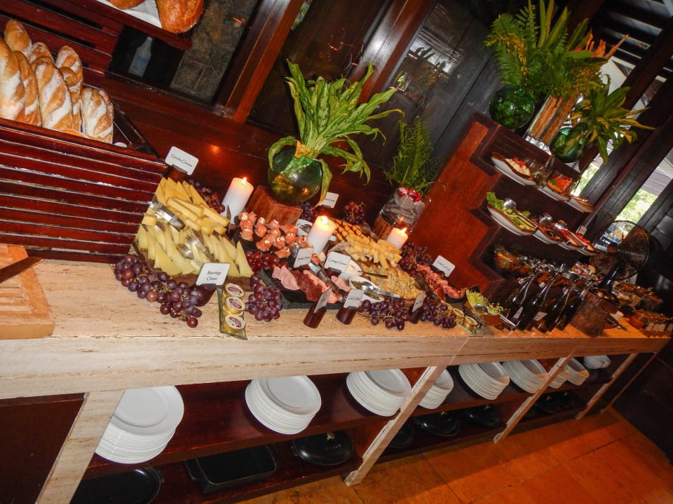 Restaurant ZEZ, Frühstücksbuffet Four Seasons Resort Seychelles