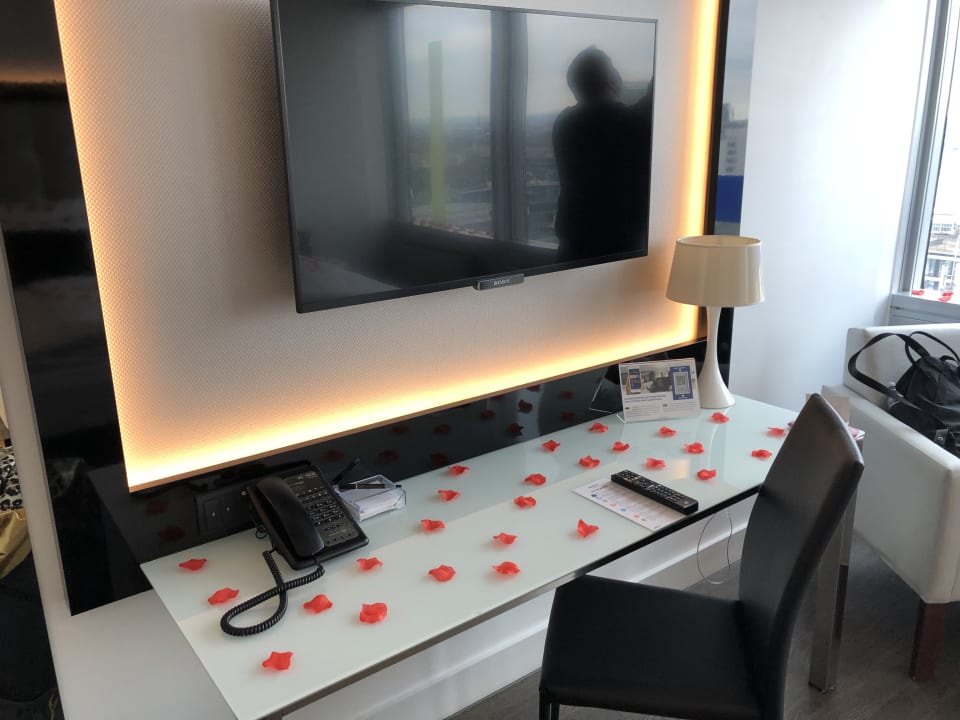 Zimmer INNSiDE by Meliá Düsseldorf Hafen