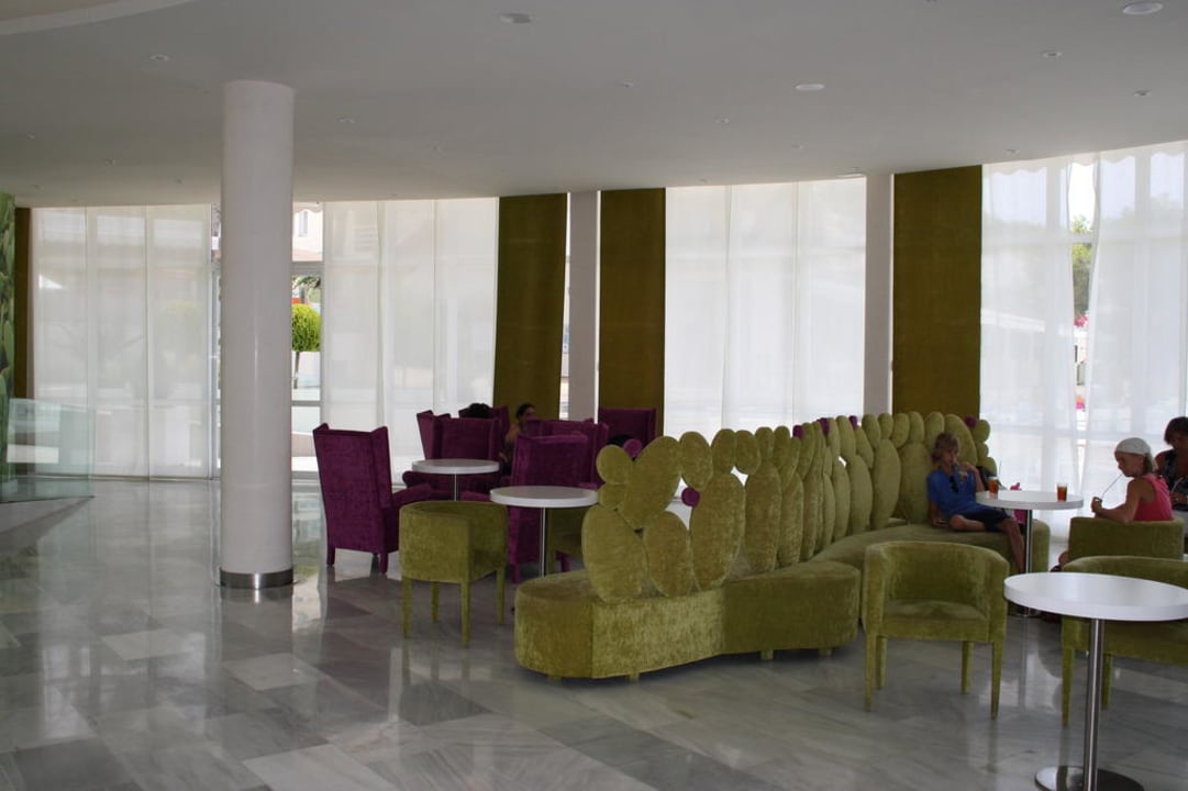 Lobbybar Iberostar Waves Club Cala Barca